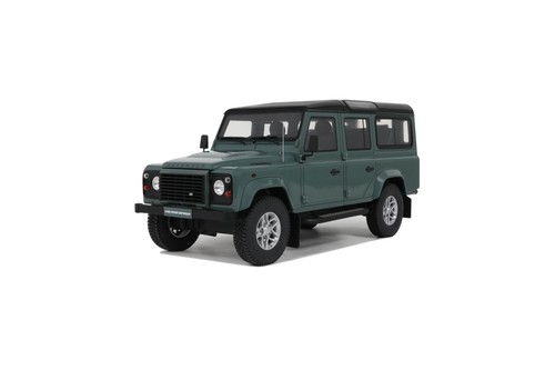 Land rover defender station - land,