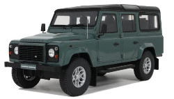 Land rover defender station - land,